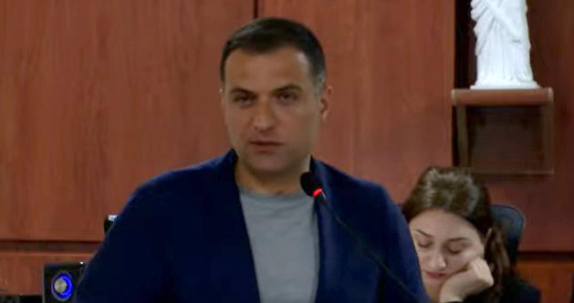 გრიგოლ ბესელია - მზია ამაღლობელი ირაკლი დგებუაძის მიმართ აგრესიული იყო და მიკვირდა, იმიტომ, რომ არ ვართ პოლიციელები ქალებისგან ასეთ აგრესიულ დამოკიდებულებას მიჩვეული - სახეში დაარტყა ხელი, ისეთი ხმა იყო, იმის შემდეგ საერთოდ დაიშალა აქცია