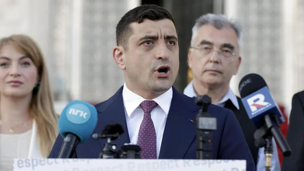 რუმინეთის საპრეზიდენტო არჩევნების პირველ ტურში  ჯორჯ სიმიონმა გაიმარჯვა, მეორე ტური 18 მაისს გაიმართება