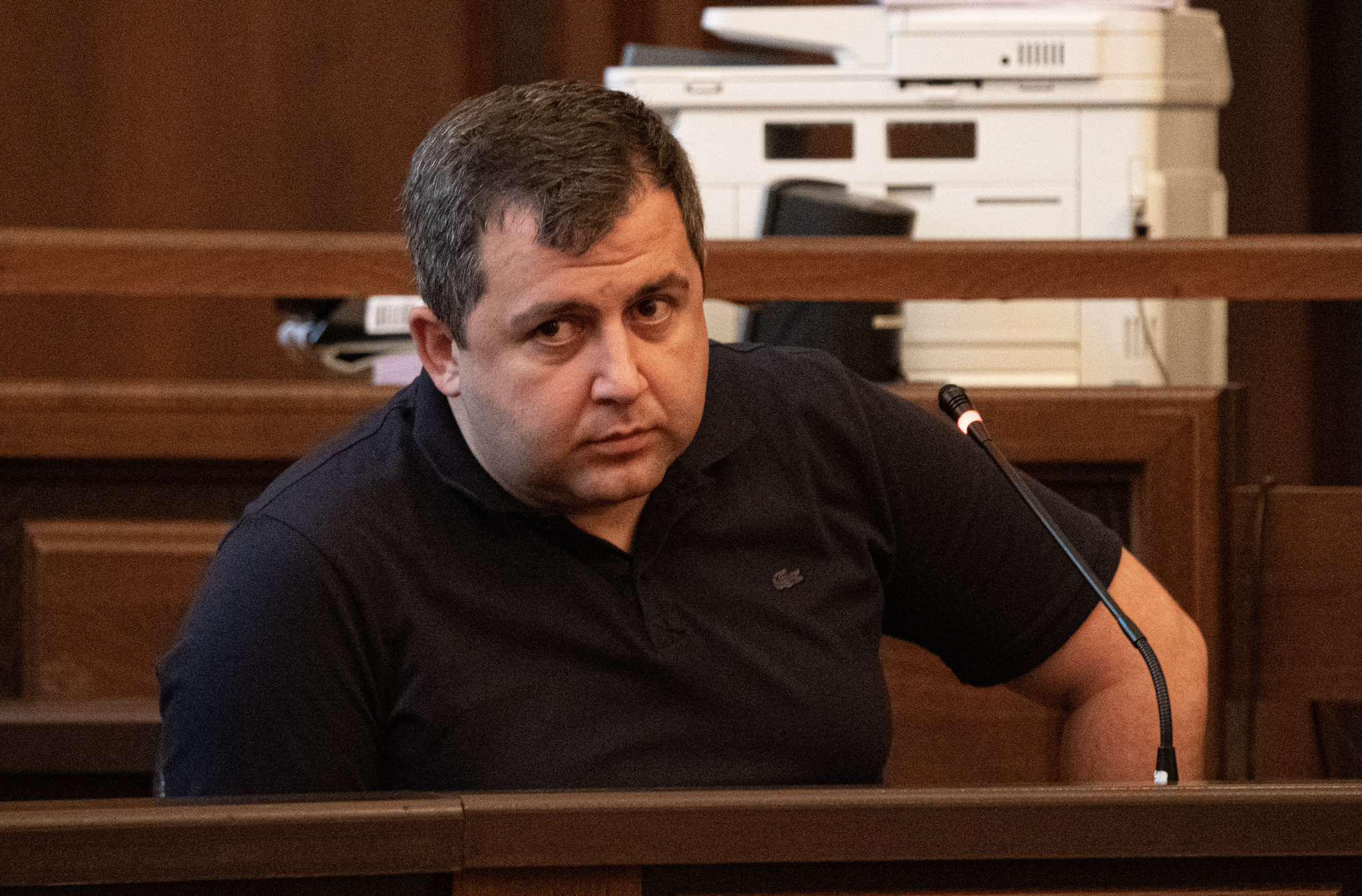 აქციების დროს დაკავებული 11 პირის საქმეში დაზარალებული პოლიციელი - აქციის მონაწილეებისგან მოხდა ჩემი დაზიანება, კონკრეტული პიროვნება არ დამინახავს - ქვა მომხვდა თვალის არეში, დღეს თითქმის ვერ ვხედავ ამ თვალიდან
