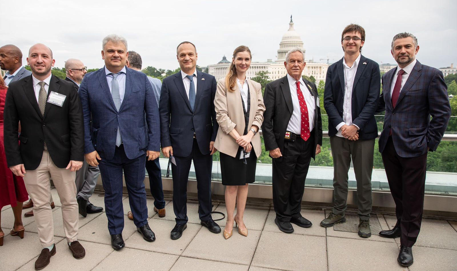 „ერთიანობა ნაციონალური მოძრაობის“ თავმჯდომარე თინა ბოკუჩავა და პარტიის გენერალური მდივანი პეტრე ცისკარიშვილი კონგრესმენ ჯო უილსონს შეხვდნენ