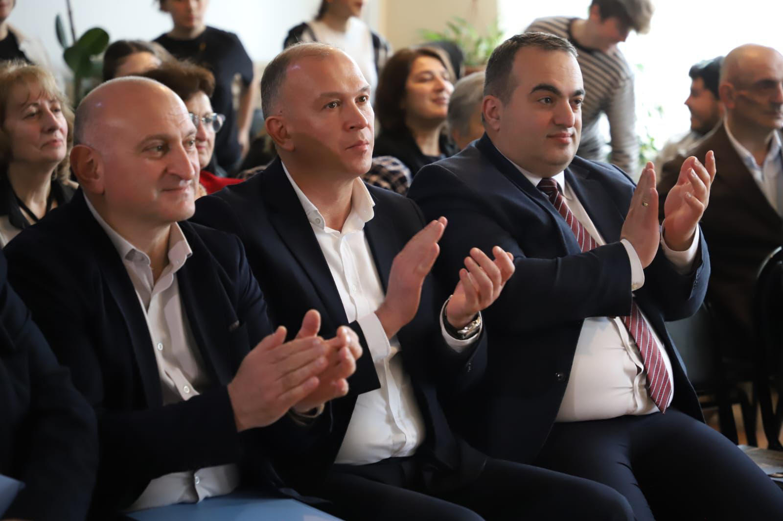 ლევან მგალობლიშვილი ოსური ენის დღისადმი მიძღვნილ ღონისძიებას დაესწრო