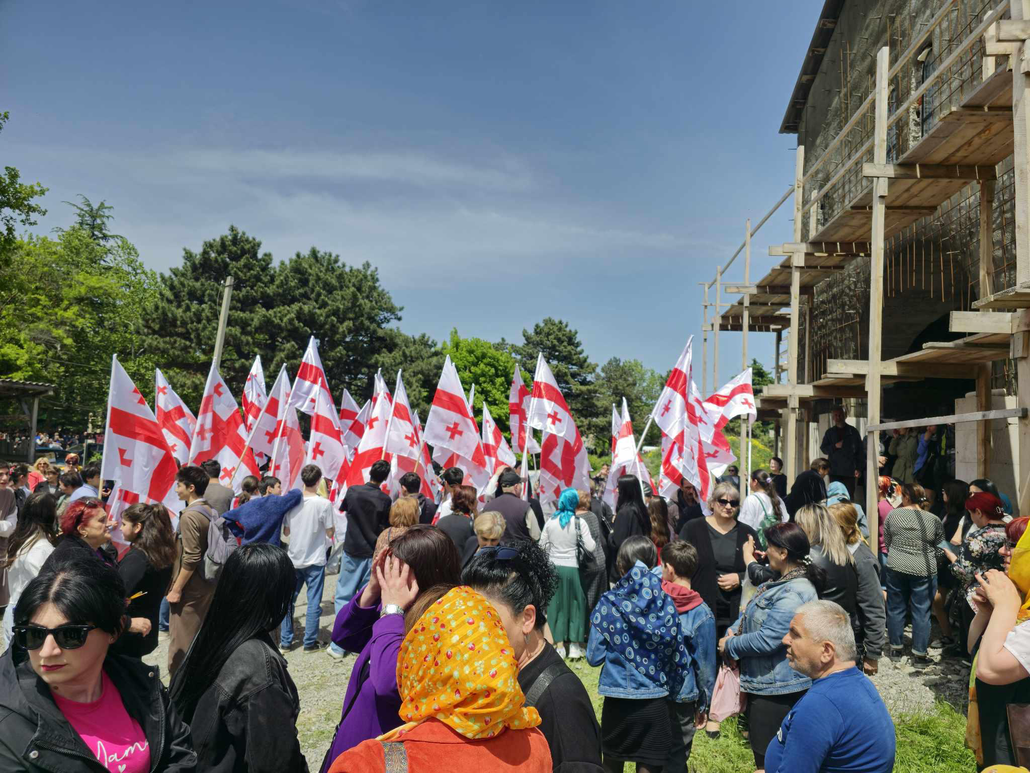 ოჯახის სიწმინდის დღეს შიდა ქართლშიც აღნიშნავენ - გორში, მაცხოვრის აღდგომის სახელობის მშენებარე საკათედრო ტაძარში პარაკლისი მიმდინარეობს, მოეწყობა საზეიმო მსვლელობაც