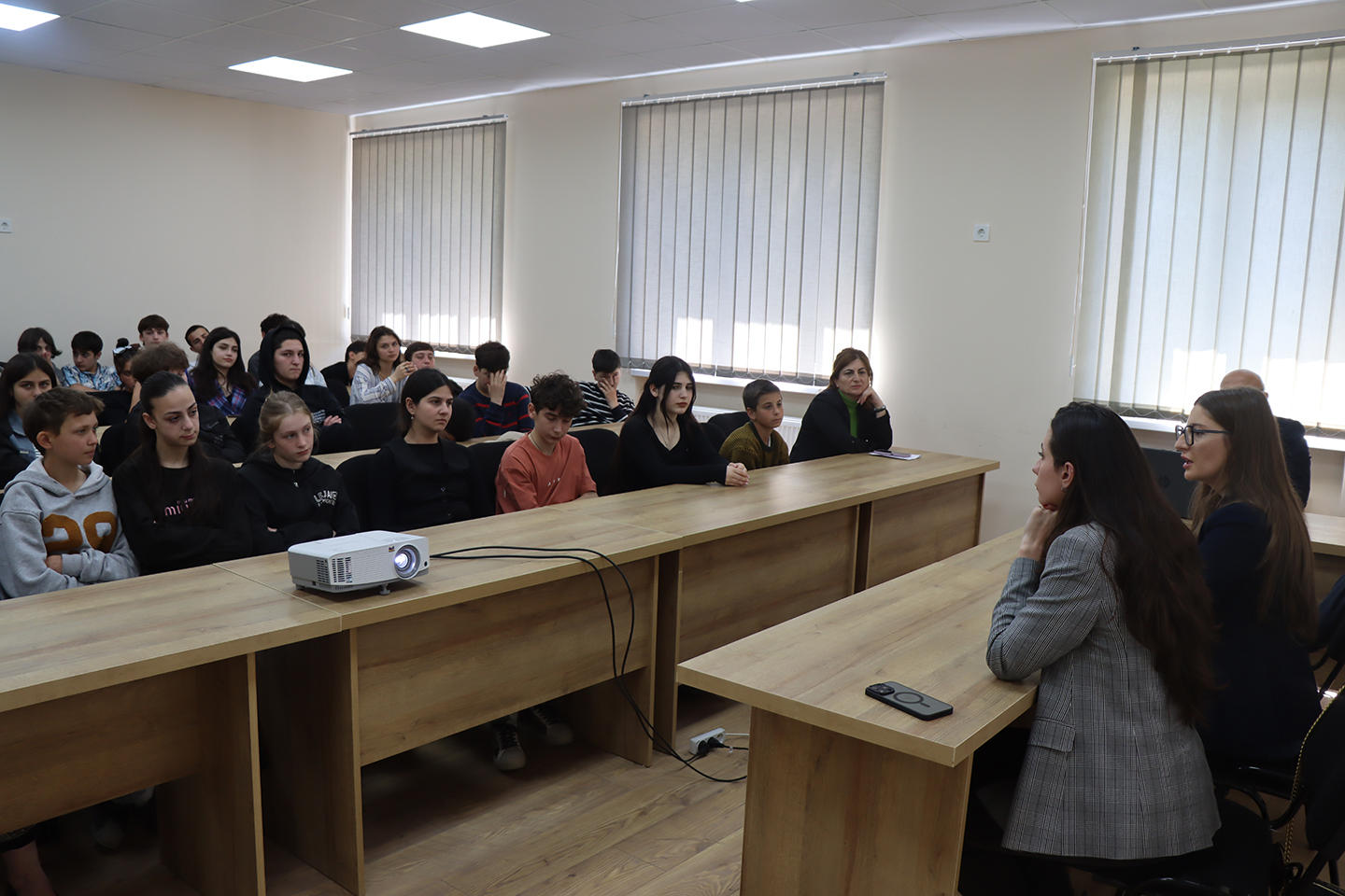 GCCA-ის ინიციატივით, გამყოფ ხაზთან მდებარე სოფლების საჯარო სკოლებში შეხვედრები გაიმართა