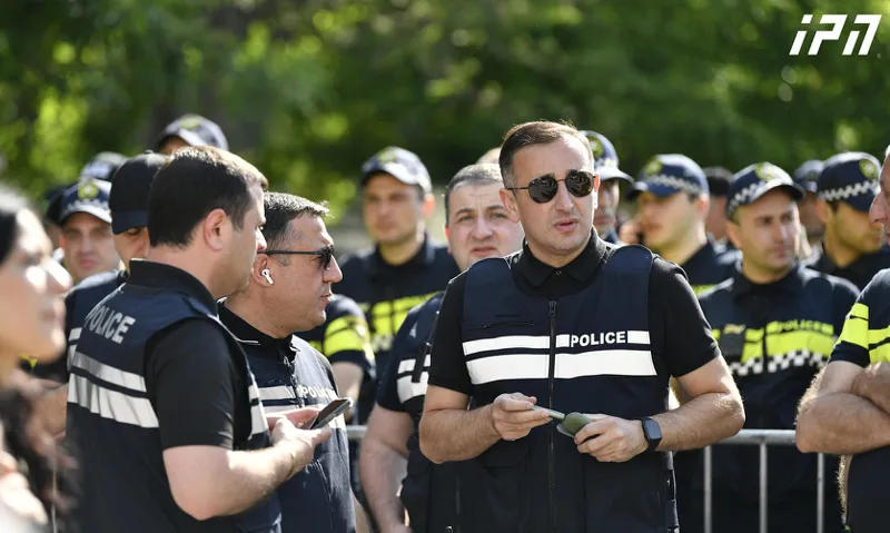 According to the protesters, the police have allegedly detained 2 individuals near the court
