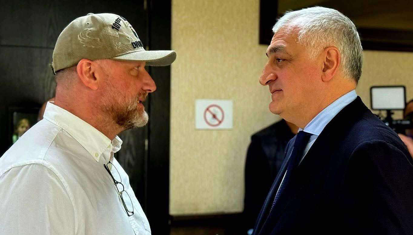 მამუკა ხაზარაძე - ჩემი მხარდაჭერა ზურას რუსული რეჟიმის წინააღმდეგ ბრძოლაში, რომელიც აუცილებლად გამარჯვებით დასრულდება - თავისუფლება ჯაფარას! თავისუფლება პოლიტპატიმრებს! ბრძოლა ბოლომდე!