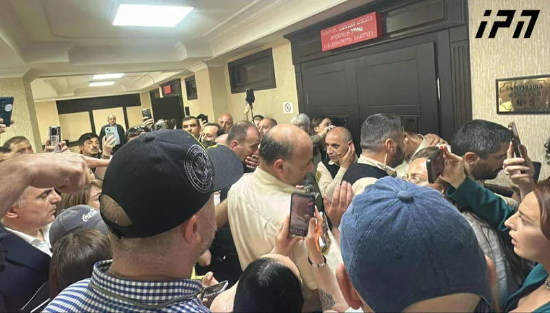 There is commotion inside the Tbilisi City Court building, where Zurab Japaridze's preliminary hearing is scheduled to take place