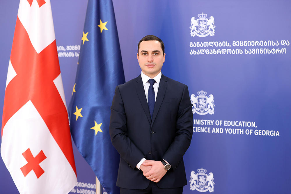 აფხაზეთის ა/რ უმაღლესი საბჭოს პრეზიდიუმმა აფხაზეთის მთავრობის თავმჯდომარის თანამდებობაზე გიორგი ჯინჭარაძე წარადგინა