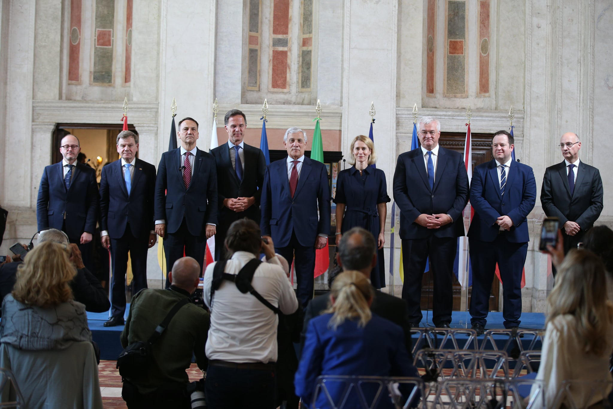 გერმანიის, იტალიის, პოლონეთის, ესპანეთის, ბრიტანეთის საგარეო საქმეთა მინისტრები და ევროკავშირის უმაღლესი წარმომადგენელი - მზად ვართ, რუსეთზე ზეწოლა გავაძლიეროთ, მათ შორის, ახალი სანქციებით და ახალი ზომების მიღებით