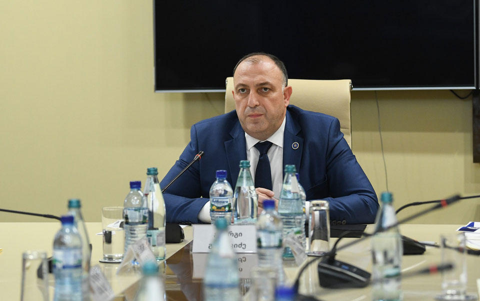 ახალარჩეული გენერალური პროკურორი ჩორჩანას ეპიზოდზე - გიორგი გახარიას კავშირი, რა თქმა უნდა, აქვს და იგი გამოკითხული იქნება - ამ საქმეზე ყოველდღიურ რეჟიმში მიმდინარეობს ინტენსიური საგამოძიებო მოქმედებები