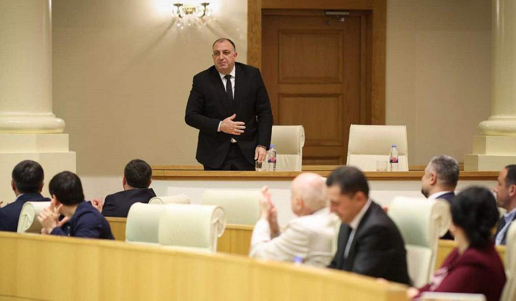 პარლამენტმა გენერალური პროკურორის თანამდებობაზე გიორგი გვარაკიძე აირჩია