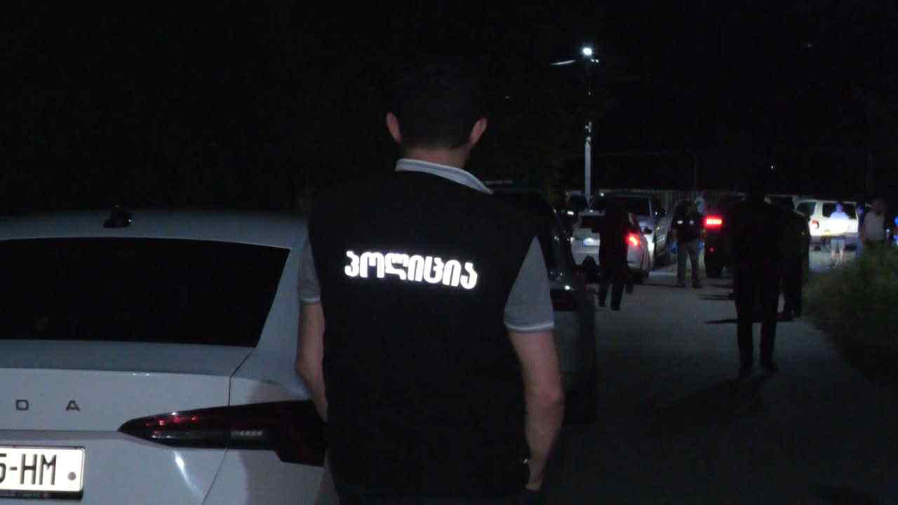 სოფელ რუისპირში რესტორანში კაცი დაჭრეს
