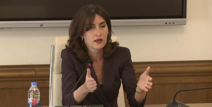 მაკა ბოჭორიშვილი - კამპანია „შავი ხვრელი - საქართველო“ მიმდინარეობდა, მახსოვს ანა ნაცვლიშვილის გამოსვლა, ვერ დავთვალე, რამდენჯერ გამოიყენა სიტყვები „შავი ხვრელი“ - მაშინ კანდიდატის სტატუსს ველოდით და კარდაკარ დავდიოდით, რომ პარტნიორები დაგვერწმუნებინა