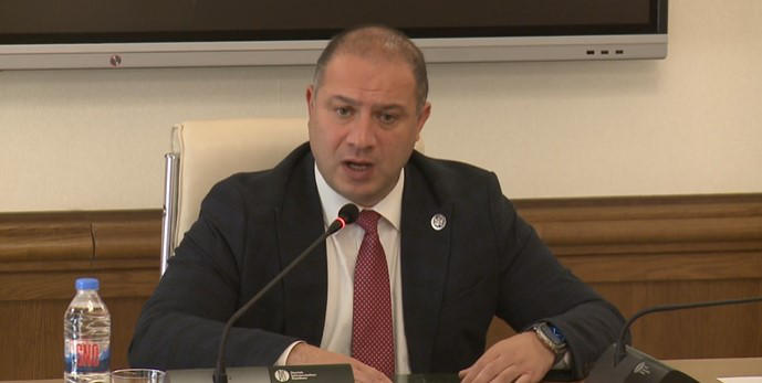 გივი მიქანაძე - ბოკუჩავა, სამადაშვილი, კანდელაკი, ჭიაბერაშვილი, ჯაფარიძე,  დოლიძე, ქურდოვანიძე, ბურჯანაძე, ხიდაშელი კატეგორიულად ითხოვდნენ, რომ ევროსაბჭოში ჩვენი დელეგაციის უფლებამოსილება არ ყოფილიყო ცნობილი