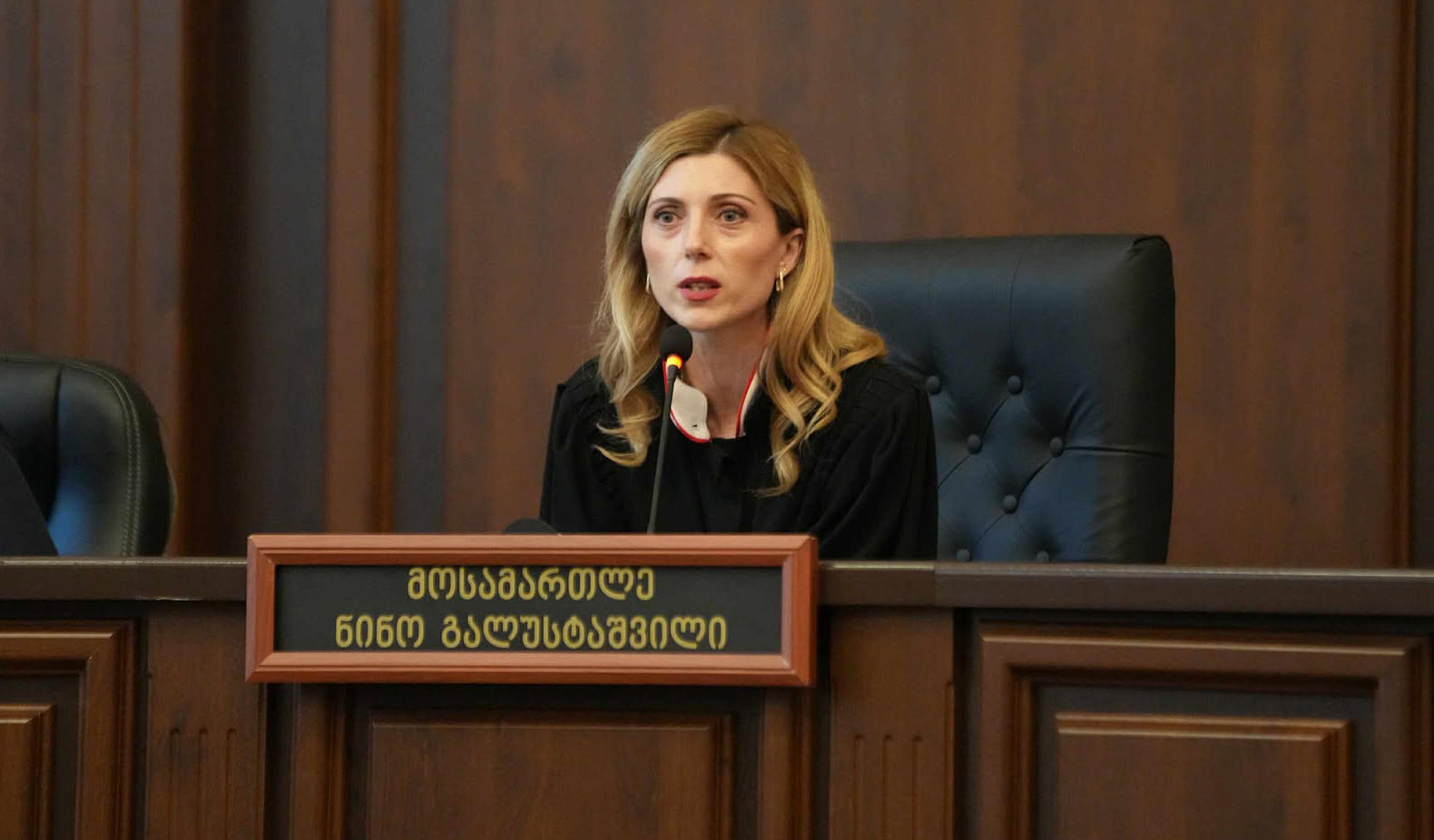 მოსამართლე ნინო გალუსტაშვილმა ანდრო ჭიჭინაძის, ონისე ცხადაძისა და კიდევ 9 პირის შუამდგომლობა საზოგადოებრივი ადვოკატების აცილებასთან დაკავშირებით, არ დააკმაყოფილა