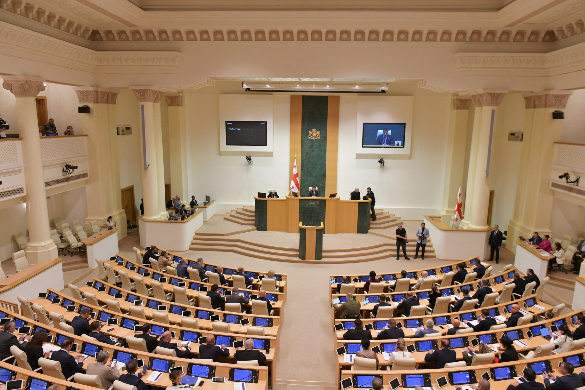 პარლამენტის საგაზაფხულო სესია დაიხურა