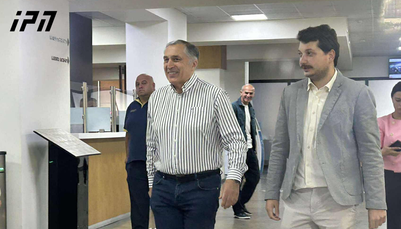 პაატა ბურჭულაძემ თბილისის მერიაში განცხადება შეიტანა, რომლითაც ის მერიას 4 ოქტომბერს დაგეგმილი ყრილობისთვის ბორის პაიჭაძის სახელობის სტადიონის დათმობას სთხოვს