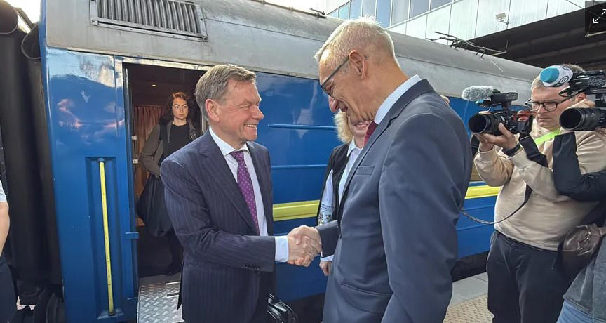 გერმანიის საგარეო საქმეთა მინისტრი კიევში ჩავიდა