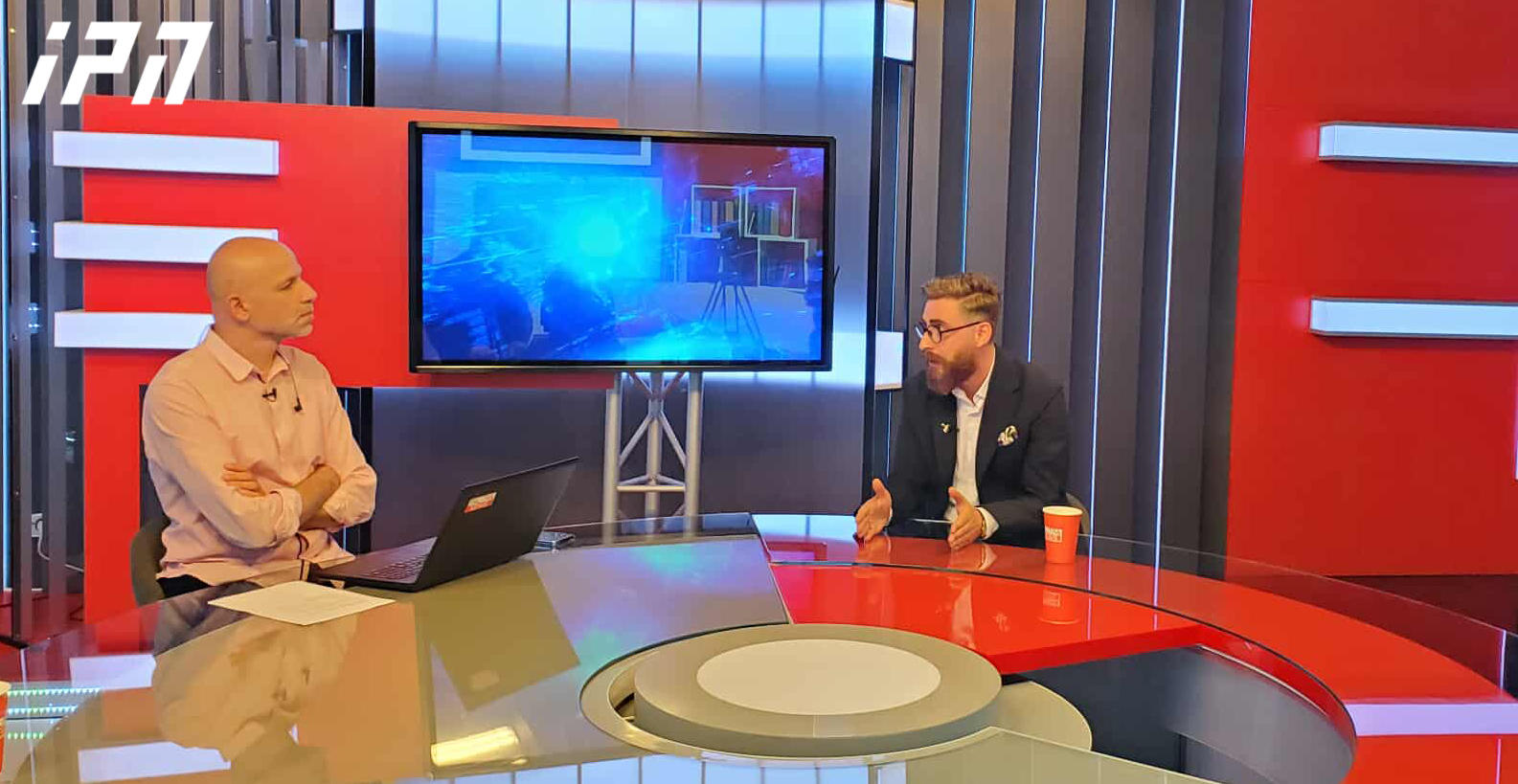 გიორგი ბუტიკაშვილი - გახარია თუ გერმანიიდან აპირებს პარტიის მართვას და არჩევნებში შესვლას, არ ვიცი, მაგრამ ვფიქრობ, “ლელოც” მიიღებს სწორ გადაწყვეტილებას, კარგად იციან და კვლევებიდანაც დაინახავდნენ, რომ შანსი არ აქვთ არც თბილისში და არც არსად