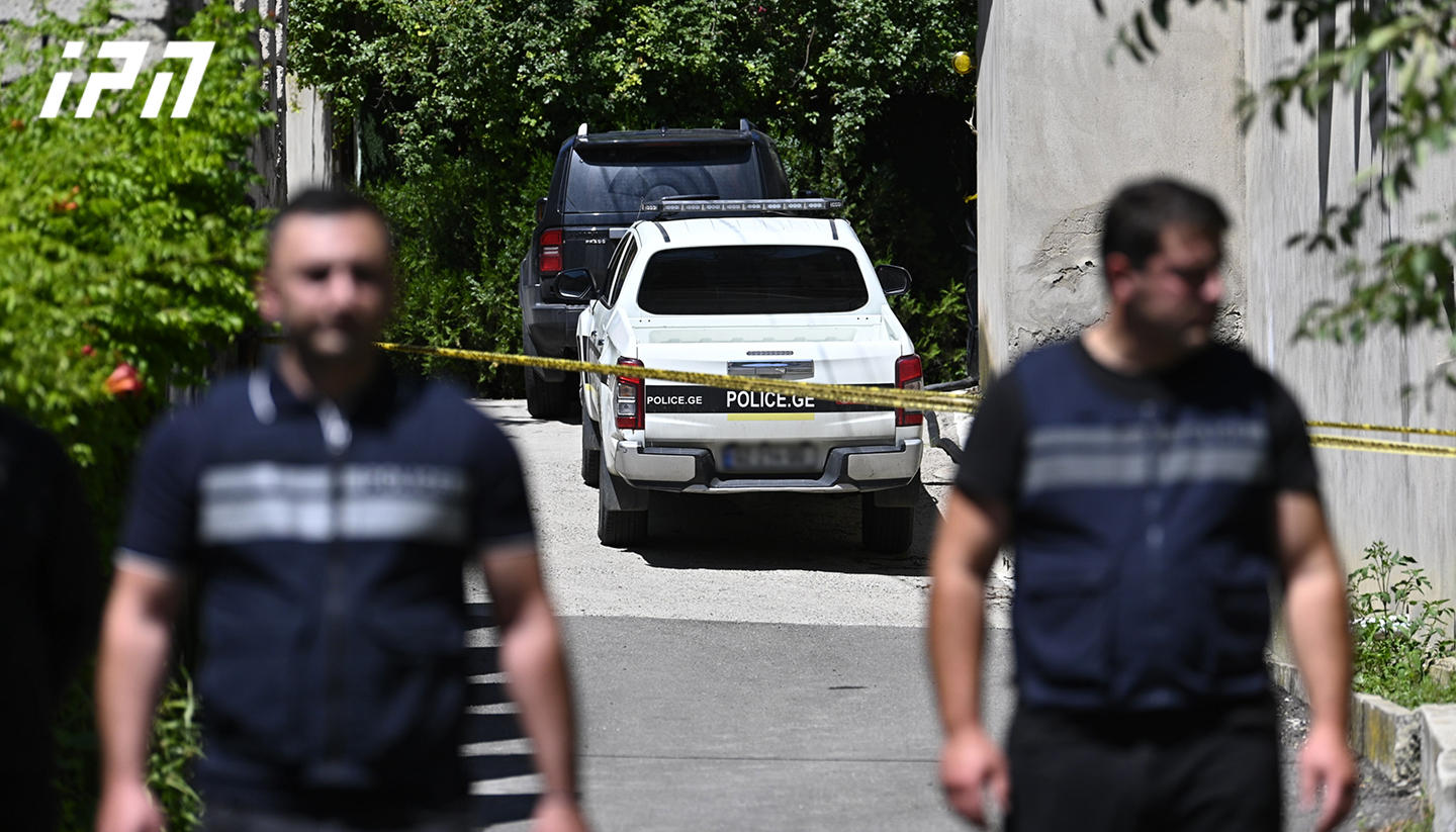 In Sagarejo, investigative actions are still ongoing at the home of Aleko Akhvlediani, where, according to available information, Tornike Rizhvadze attempted suicide