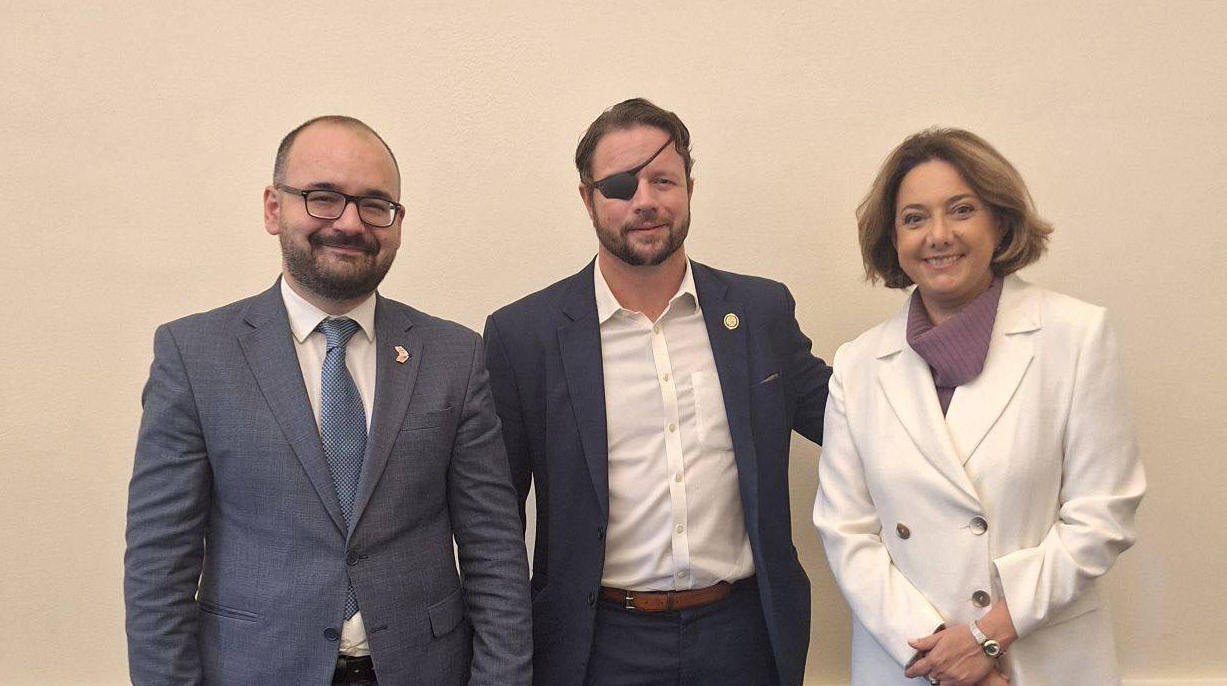 „ძლიერი საქართველოს“ ლიდერები სალომე სამადაშვილი და გრიგოლ გეგელია, ვაშინგტონში რესპუბლიკელ კონგრესმენ დენ კრენშოუს შეხვდნენ