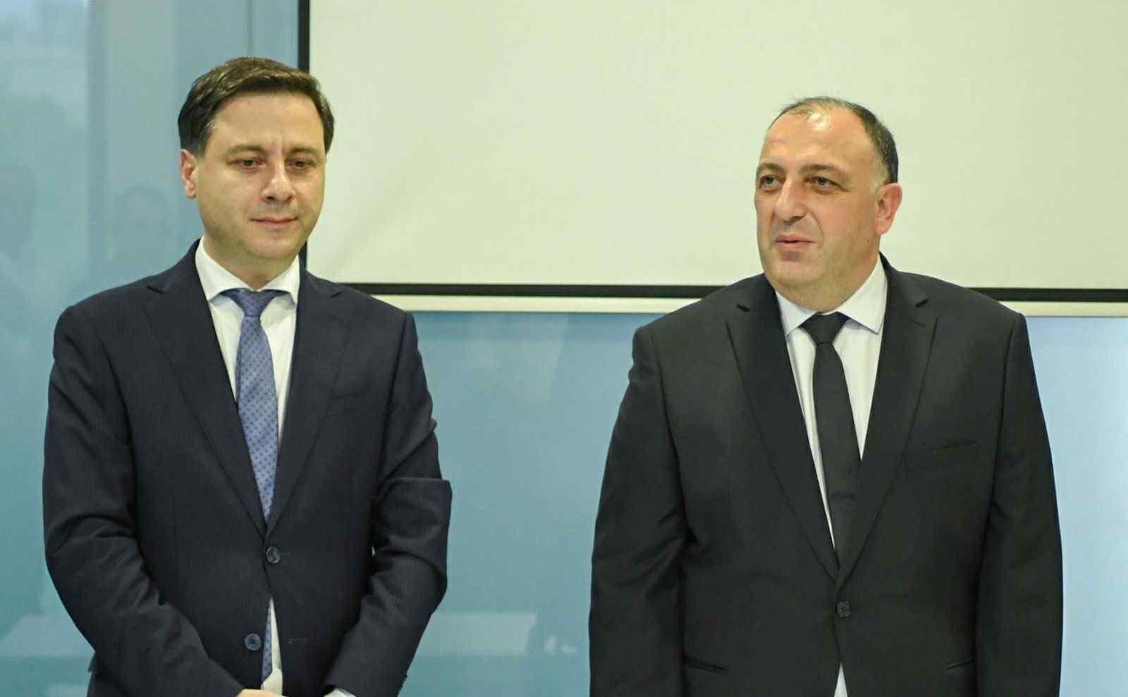 თბილისის პროკურორად გიორგი მიქაია, ქვემო ქართლის საოლქო პროკურორად დავით ჩხარტიშვილი, შიდა ქართლისა და მცხეთა-მთიანეთის საოლქო პროკურორად კი ლევან გეგეჭკორი დაინიშნა