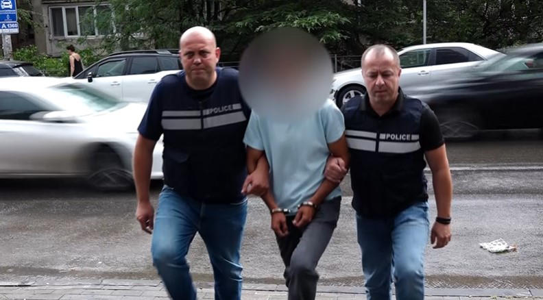 თბილისში ავტოსაგზაო შემთხვევის შემდეგ მამაკაცი დაჭრეს, დაკავებულია 2 პირი