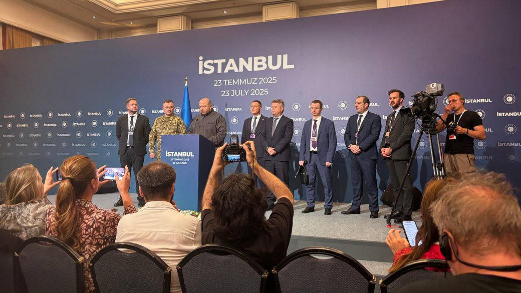 რუსტემ უმეროვი აცხადებს, რომ სტამბოლში მოლაპარაკებებზე უკრაინამ რუსეთს ტრამპისა და ერდოღანის მონაწილეობით ლიდერების დონეზე შეხვედრა შესთავაზა და მზაობა გამოთქვა ცეცხლის შეწყვეტაზე