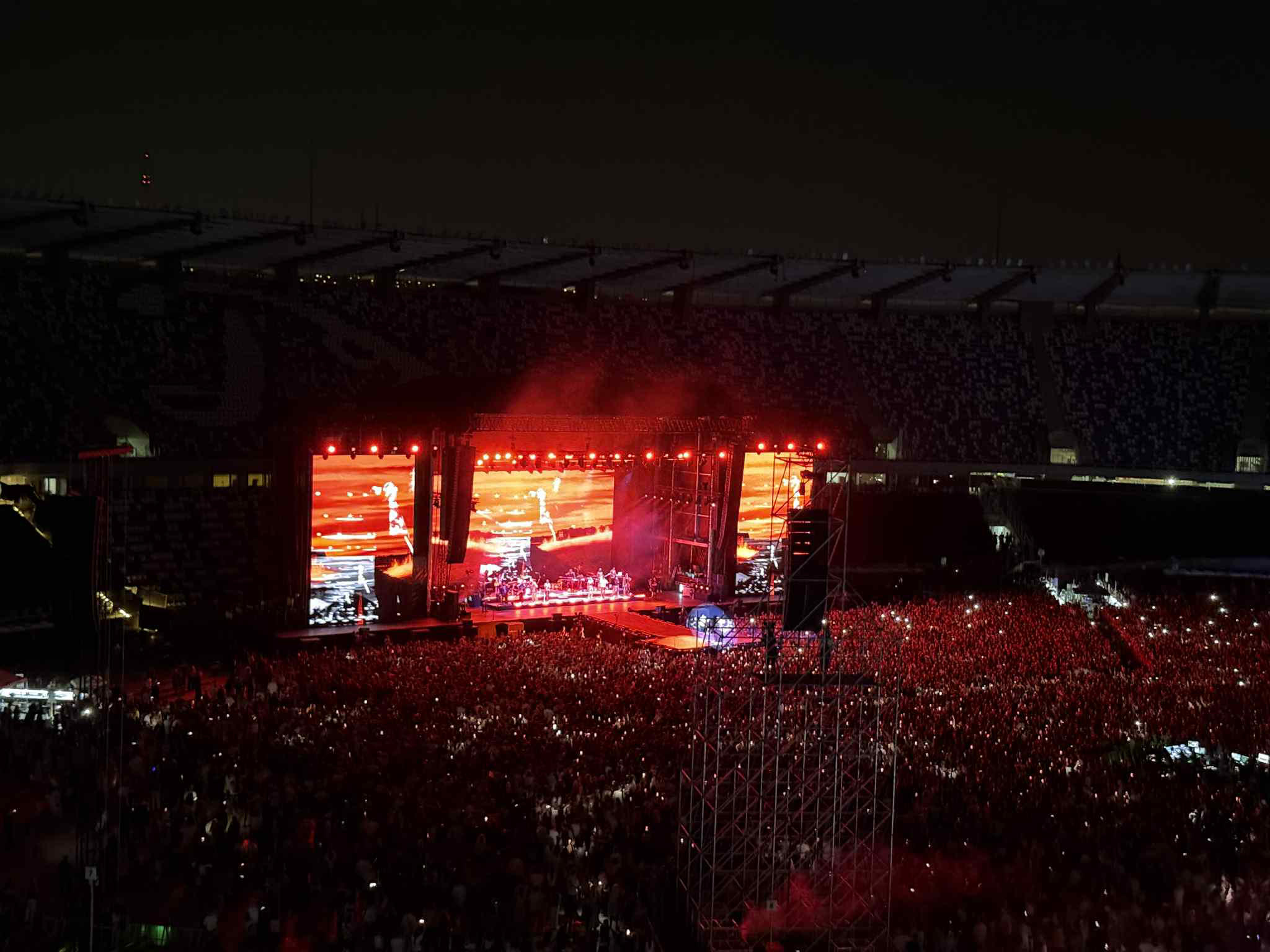 თბილისში ჯასტინ ტიმბერლეიკის კონცერტი მიმდინარეობს