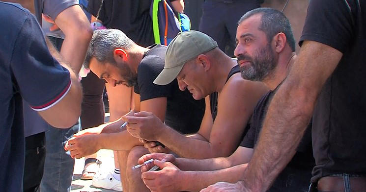 თვალჭრელიძის ქუჩის მცხოვრებლები, რომელთა გამოსახლების პროცესიც მიმდინარეობს, დედაქალაქის მერთან შეხვედრას ითხოვენ