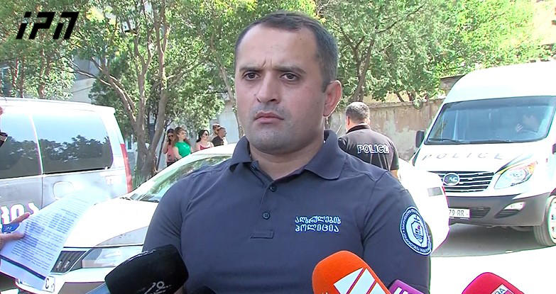 აღსრულების პოლიციელი - თვალჭრელიძის ქუჩაზე გამოსახლების პროცესი ორჯერ გადაიდო - დღეს უკვე სამხარაულის დასკვნა არსებობს, შესაბამისად, ბიურო მოკლებულია შესაძლებლობას, შეაჩეროს ან გადადოს სააღსრულებო მოქმედება