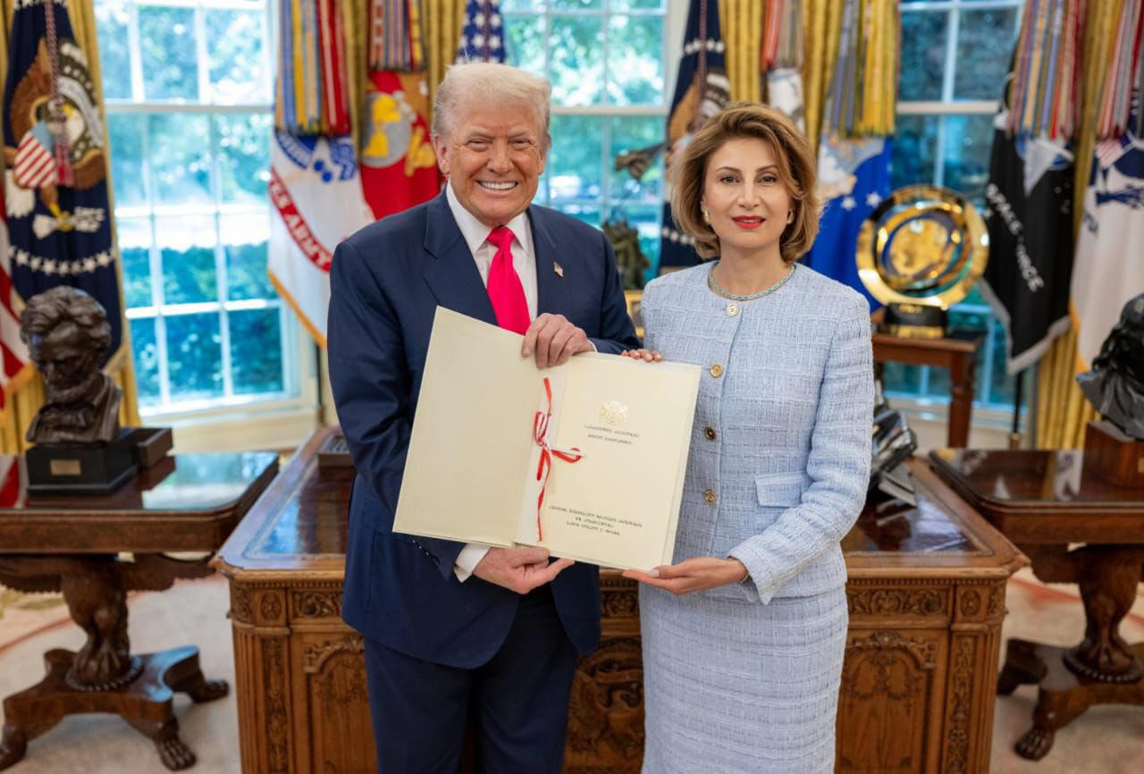 Tamar Taliashvili presented her credentials to Donald Trump at the White House