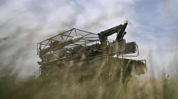 რუსული მედია - საჰაერო თავდაცვის ძალებმა, ღამით, რუსეთის ტერიტორიაზე 74 უკრაინული დრონი ჩამოაგდეს