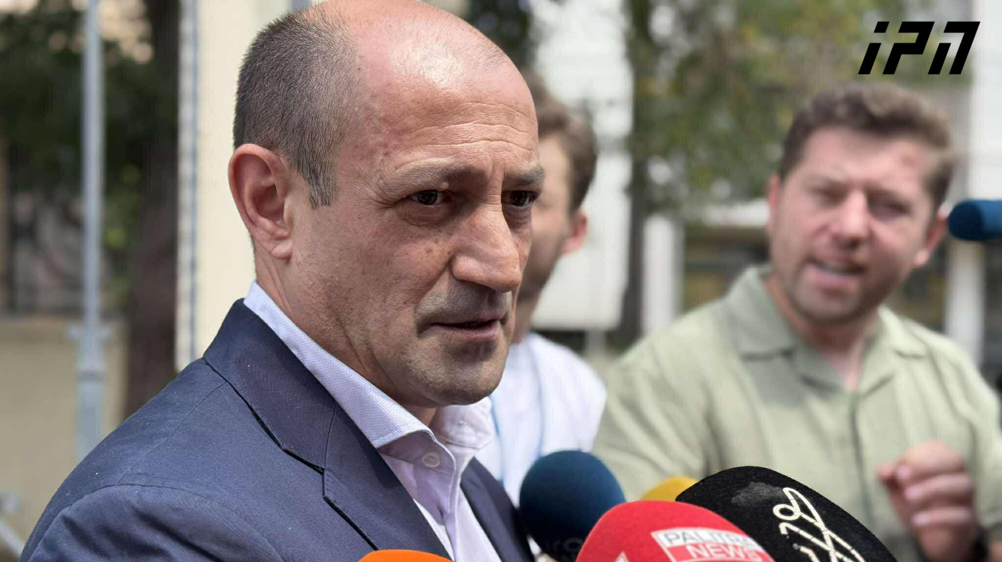 თავდაცვის სამინისტროს შესყიდვების დეპარტამენტის ყოფილი უფროსის, ვლადიმერ ღუდუშაურის ადვოკატი, მისი დაცვის ქვეშ მყოფის 100 000-ლარიანი გირაოს სანაცვლოდ გათავისუფლებას მოითხოვს