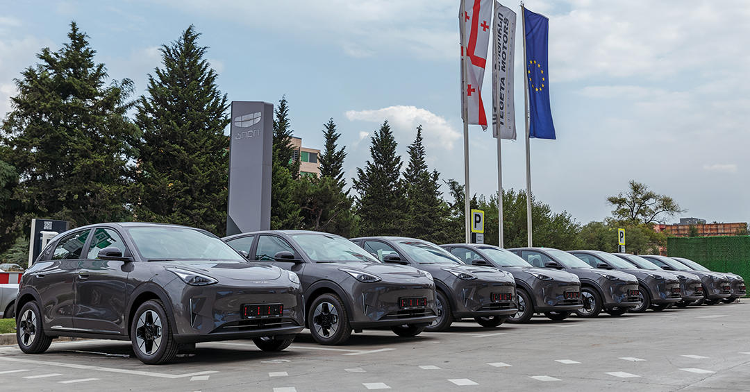 Geely Center Tegeta-მ „თბილისის სატრანსპორტო კომპანიას“ 11 ახალი ელექტრომობილი გადასცა