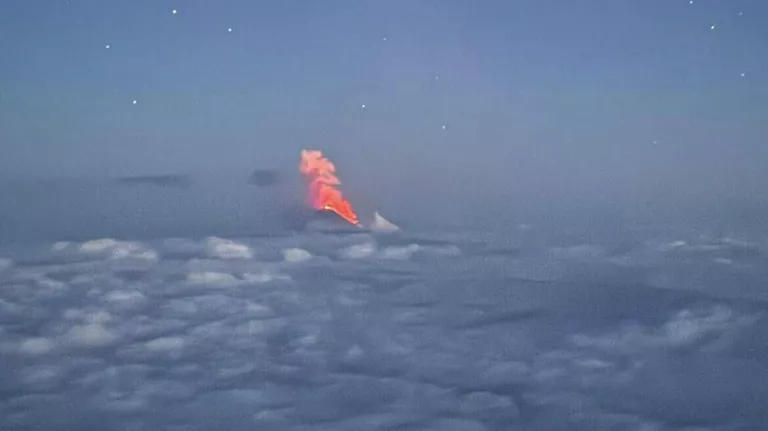 რუსული მედია - მიწისძვრის შემდეგ კამჩატკის ნახევარკუნძულზე ვულკანი ამოიფრქვა