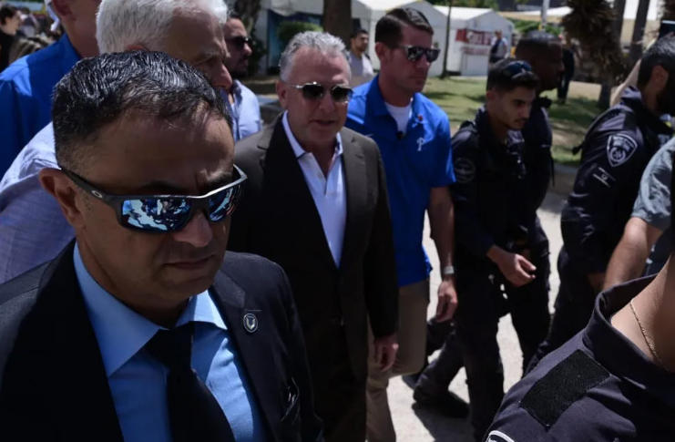 სტივ უიტკოფი თელ-ავივში „ჰამასის“ მძევლების ოჯახის წევრებს შეხვდა