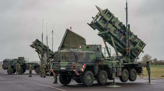 ნიდერლანდები უკრაინას 500 მილიონი ევროს ღირებულების ამერიკული შეიარაღების სისტემების პაკეტს გადასცემს