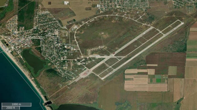 უკრაინის უსაფრთხოების სამსახურის განცხადებით, დროებით ოკუპირებულ ყირიმში დრონების გამოყენებით სამხედრო აეროდრომს დაარტყეს