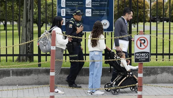 აშშ ტურისტული ან საქმიანი ვიზებისთვის მალავისა და ზამბიის მოქალაქეებისგან 15 000 დოლარის ოდენობის დეპოზიტს მოითხოვს