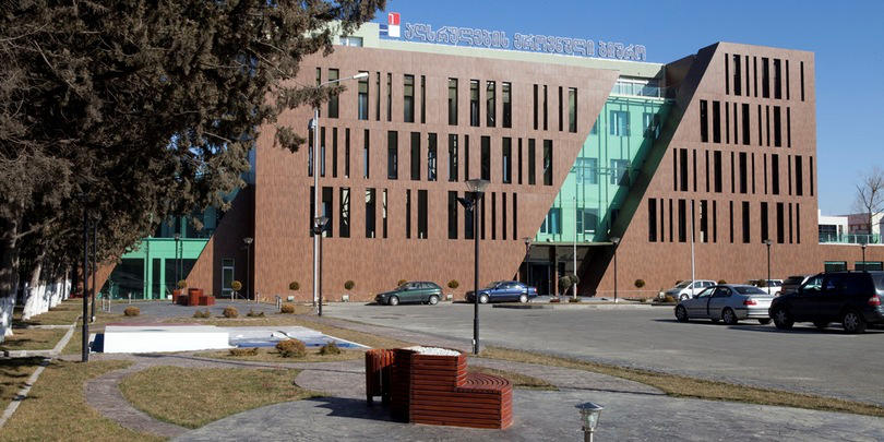 Национальное бюро исполнения - Наложенный арест распространяется не на всю сумму на счетах «Лело», а только на сумму, определенную исполнительным листом, которая не превышает 1500 лари