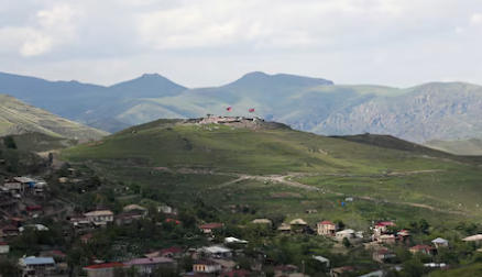 Reuters - სომხეთ-აზერბაიჯანის სამშვიდობო შეთანხმების ფარგლებში აშშ სამხრეთ კავკასიაში სტრატეგიული სატრანზიტო დერეფნის განვითარების ექსკლუზიურ უფლებას მიიღებს