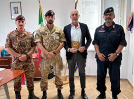 იტალიის ელჩი საქართველოში გამართული მრავალეროვნული საერთაშორისო სწავლების „მტკიცე სული 2025" მონაწილე იტალიელ სამხედროებს შეხვდა