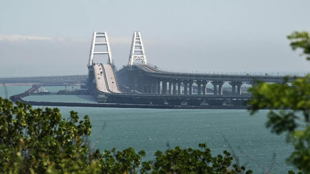 რუსული მედია - პირები, რომლებსაც ყირიმის ხიდზე ტერორისტული თავდასხმისთვის განკუთვნილი ავტომობილი გადაჰყავდათ, კრასნოდარის მხარის სტარონიჟესტებლიევსკაიას დასახლებაში დააკავეს