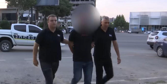 შსს - მარნეულის ერთ-ერთ სოფელში ფინანსური დავის გამო ერთ პირს ფიზიკურად გაუსწორდნენ, ავტომანქანის საბარგულში ძალის გამოყენებით ჩასვეს და მდინარისკენ წაიყვანეს, რა დროსაც ის გაიქცა - პოლიციამ 3 პირი დააკავა