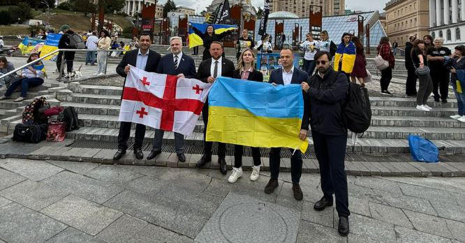 თინა ბოკუჩავა - ივანიშვილის მოღალატე რეჟიმი უკრაინაში ვერ ჩამოდის, ჩვენ აქ ვართ, რათა ქართველი ხალხის მხარდაჭერა და სოლიდარობა ჩამოვუტანოთ უკრაინელ ხალხს და ხალხის მიერ არჩეულ ხელისუფლებას