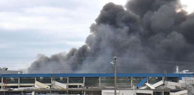 მედია - რუსეთში, ლენინგრადის ოლქში, დრონით თავდასხმის შედეგად, პორტში ხანძარი გაჩნდა