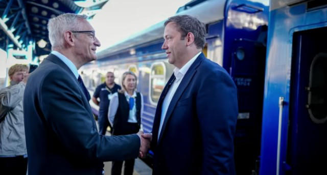 გერმანიის ვიცე-კანცლერი კიევში ჩავიდა