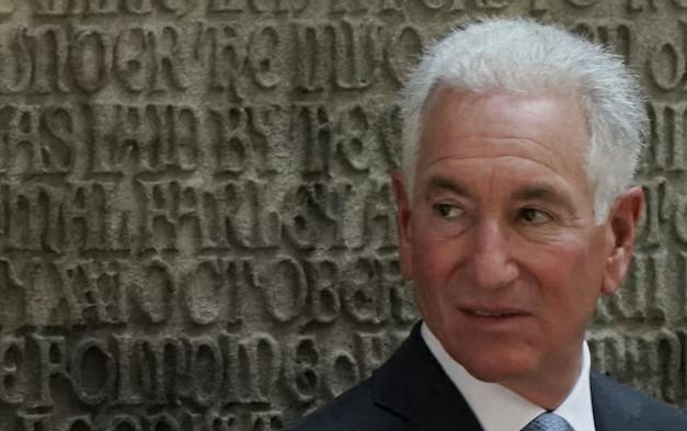 საფრანგეთში აშშ-ის ელჩი, ანტისემიტიზმთან დაკავშირებით გაჟღერებული ბრალდებების გამო, საფრანგეთის საგარეო უწყებაში დაიბარეს