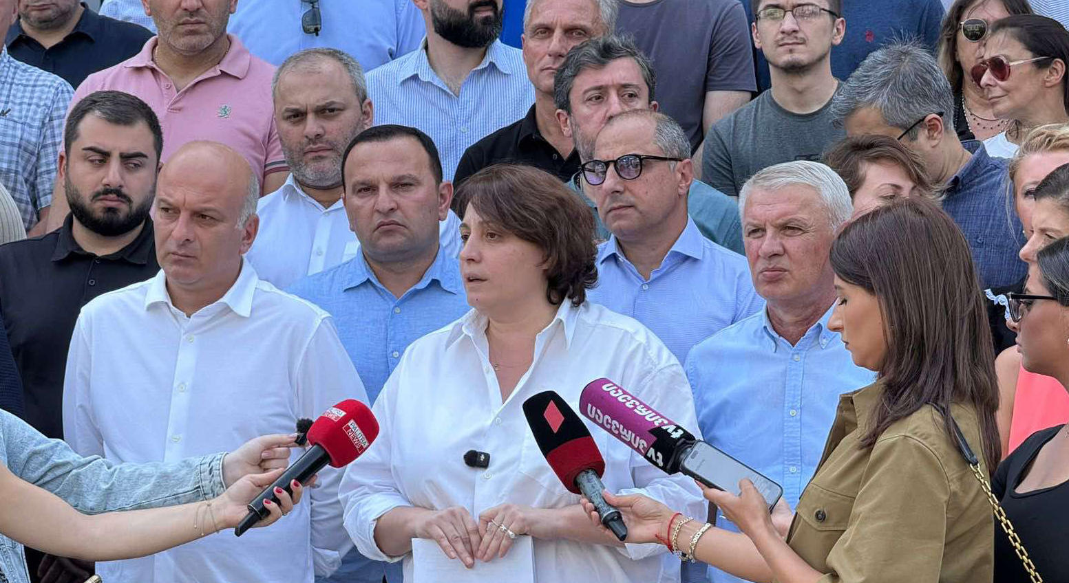 8 opposition parties announce rally for September 13