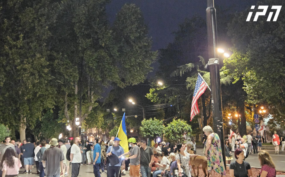 რუსთაველის გამზირზე საპროტესტო აქცია გრძელდება